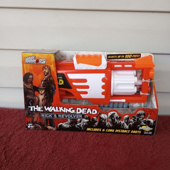 Buzzbee Toys Air Warriors The Walking Dead Rick's Revolver - Picture 2 of 8